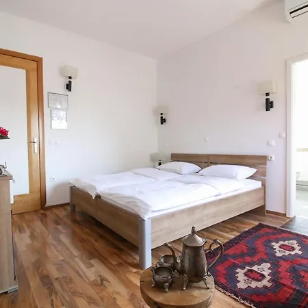 Katrca Hotell