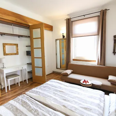 Katrca Hotell