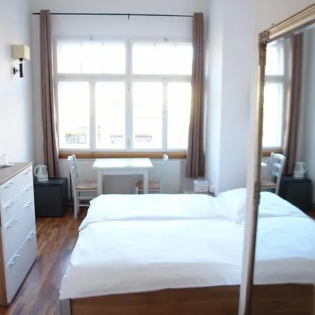Hotell Katrca 3*